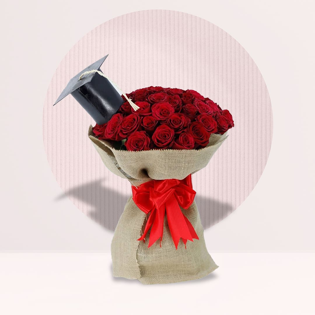 18 (3) buy Graduation Bouquet online