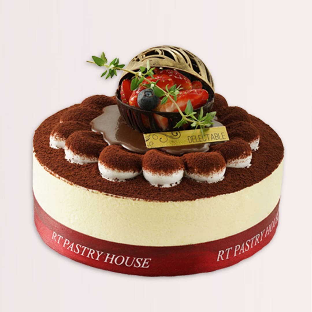 6 (10) Classic tiramisu cake with coffee and mascarpone cheese