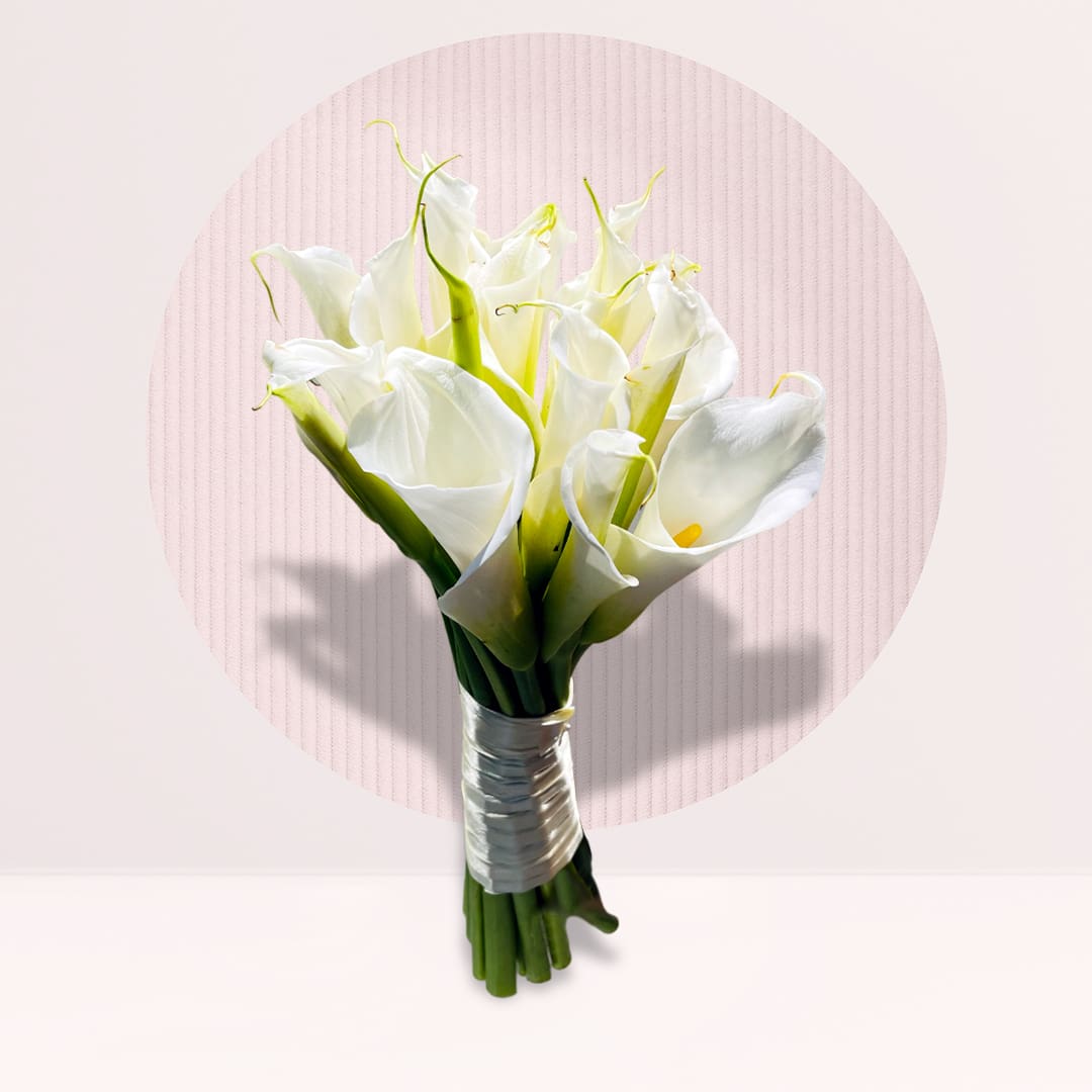 9 (8) Elegant white calla lily bridal bouquet