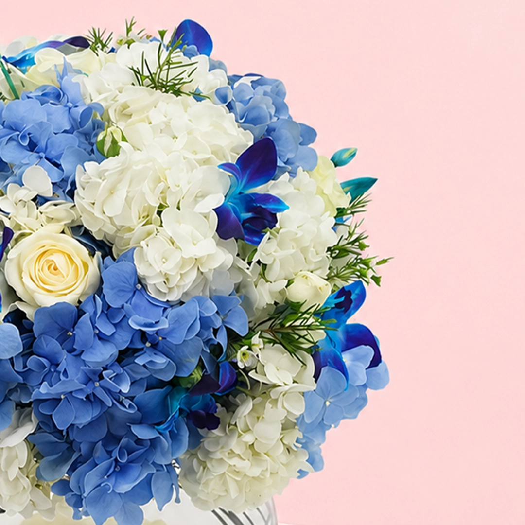 dazzling-hydrangea-with-orchid-in-fish-bowl_2026_03