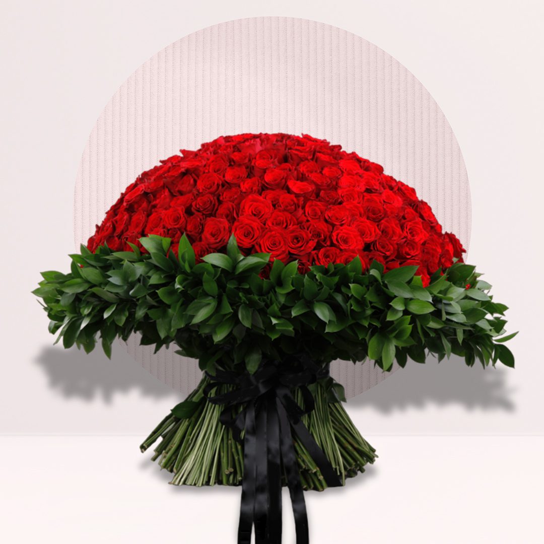 Rose Bouquet Premium 500-rose dome arrangement
