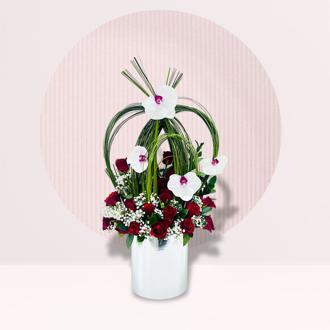 IMG_0832 Red roses and white Phalaenopsis orchids with baby’s breath in designer flower box