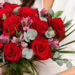 chocolate-cheesecake-flowers-combo_04