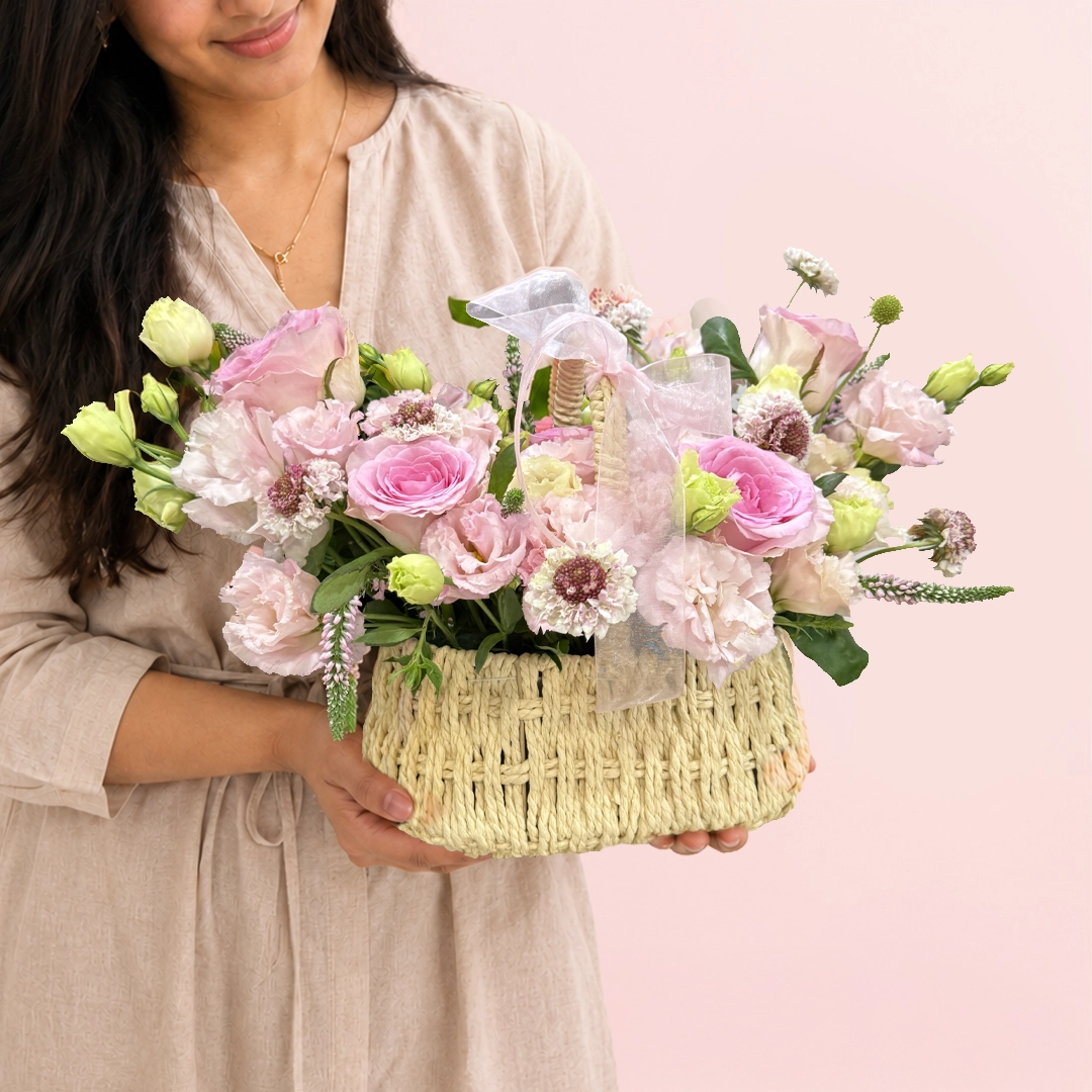 timeless-pink-rose-basket_02