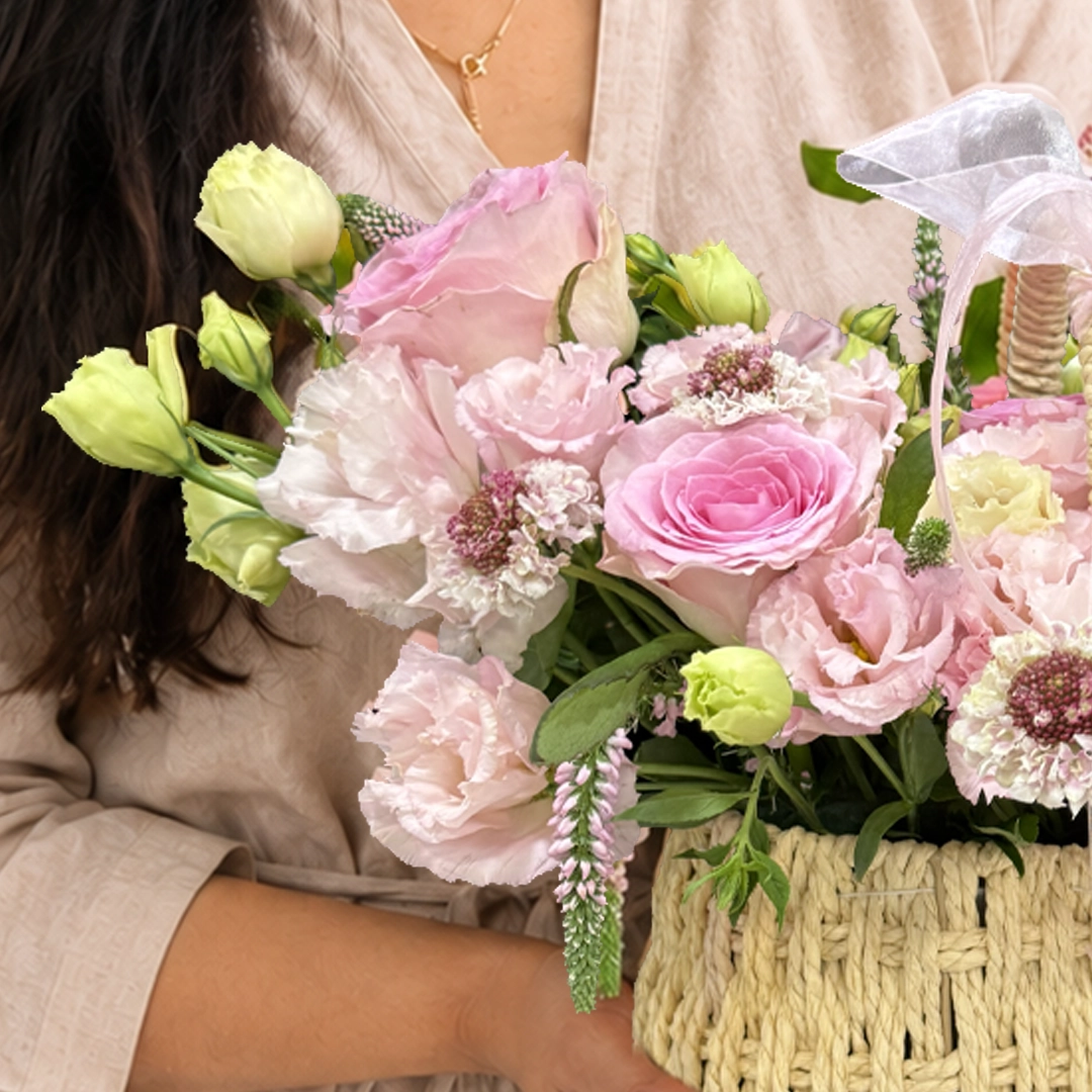 timeless-pink-rose-basket_04